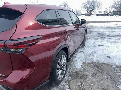 2024 Toyota Highlander Platinum