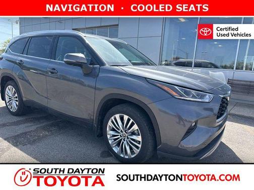 Magnetic Gray Metallic 2025 Toyota Highlander Platinum