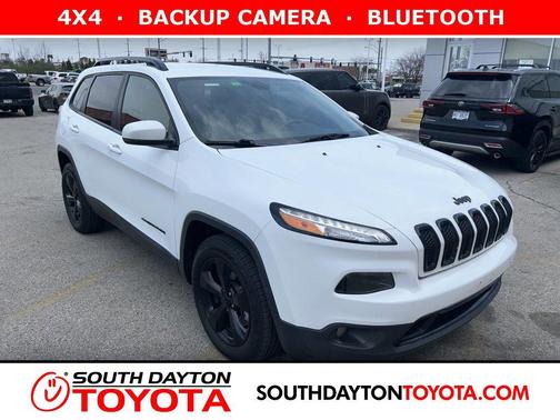 Bright White Clearcoat 2016 Jeep Cherokee Altitude