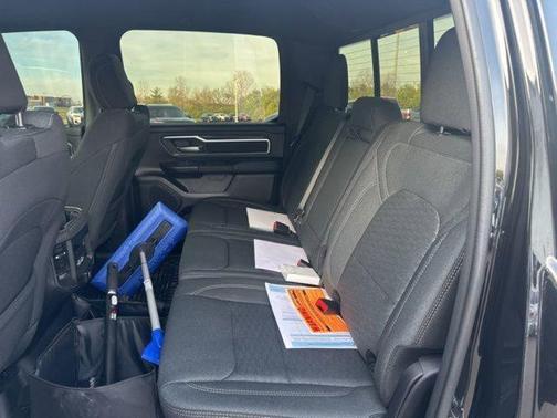 Diamond Black Crystal Pearlcoat 2026 RAM 1500 Big Horn/Lone Star