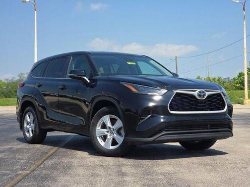 Midnight Black Metallic 2023 Toyota Highlander L