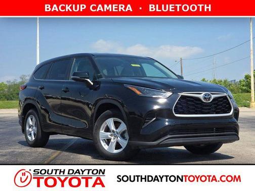 Midnight Black Metallic 2023 Toyota Highlander L