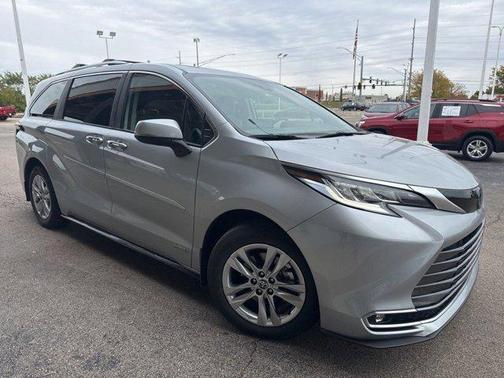 2021 Toyota Sienna Limited 7-Passenger