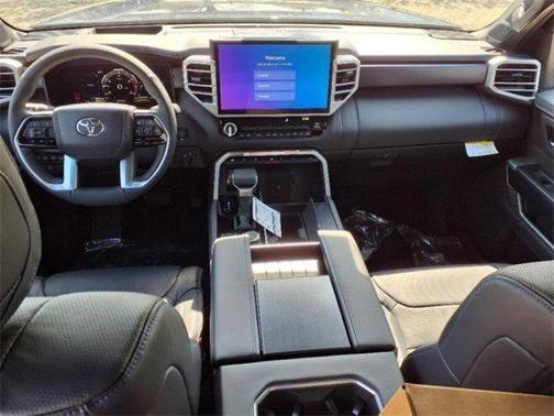2025 Toyota Tundra Hybrid Platinum