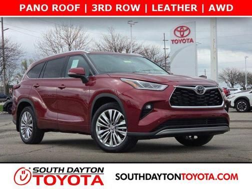 Pearl 2024 Toyota Highlander Platinum