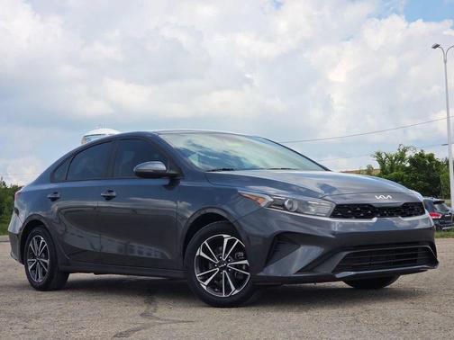 Gravity Gray 2024 Kia Forte LXS