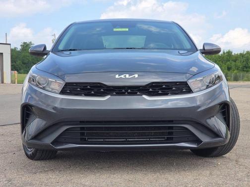 Gravity Gray 2024 Kia Forte LXS