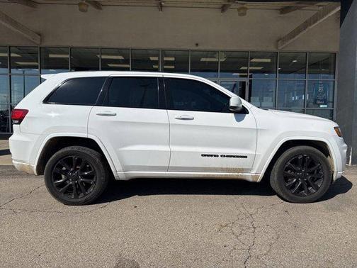 2017 Jeep Grand Cherokee Altitude