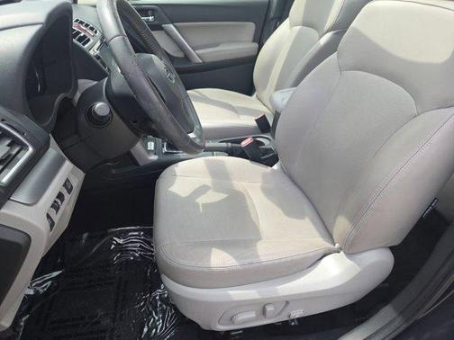 2016 Subaru Forester 2.5i Touring