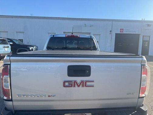 Silver 2018 GMC Canyon SLT