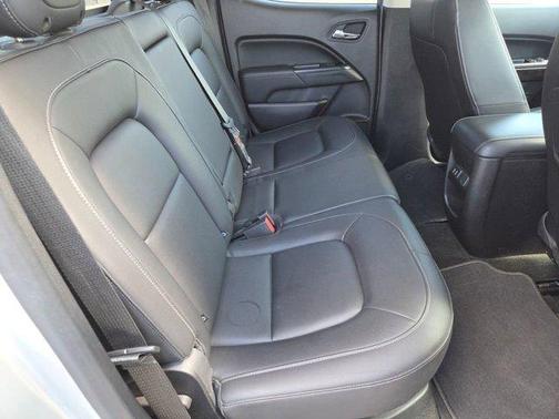 Quicksilver Metallic 2018 GMC Canyon SLT