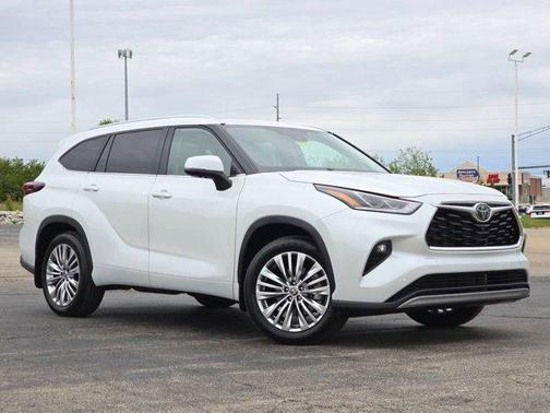 Wind Chill Pearl 2024 Toyota Highlander Platinum