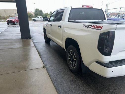 2016 Toyota Tundra SR5