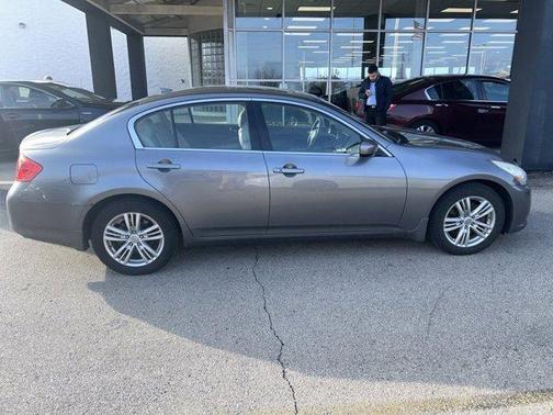 2010 INFINITI G37x Base