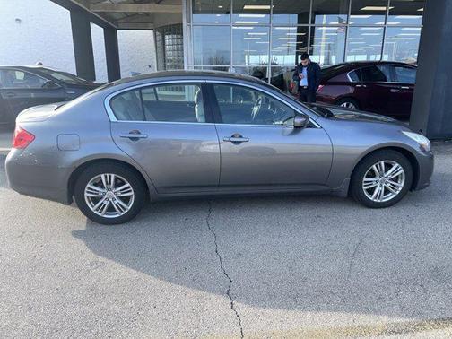 2010 INFINITI G37x Base