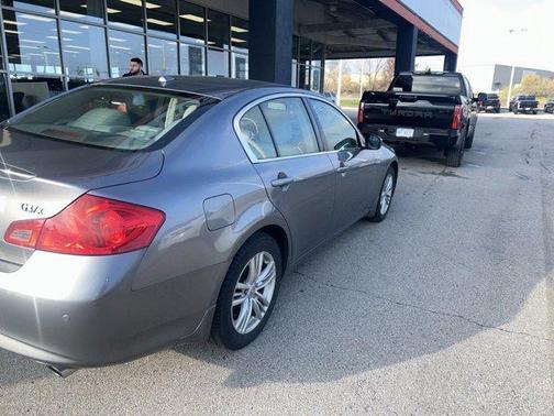 2010 INFINITI G37x Base
