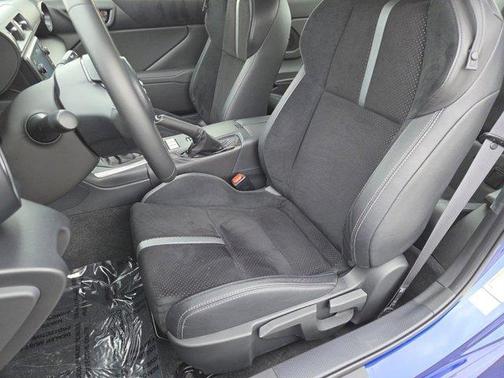 2024 Toyota GR86 Premium