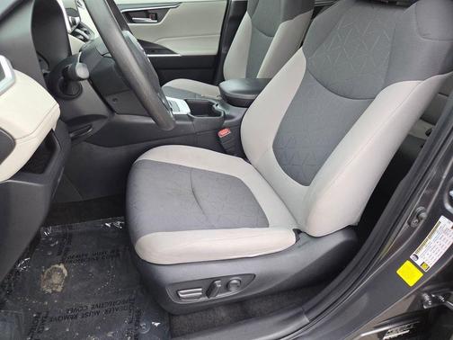 Magnetic Gray Metallic 2024 Toyota RAV4 XLE