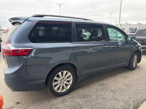 2015 Toyota Sienna XLE