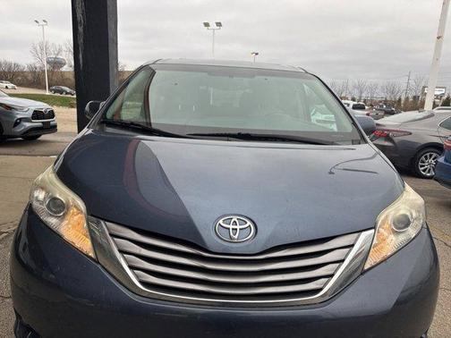 2015 Toyota Sienna XLE