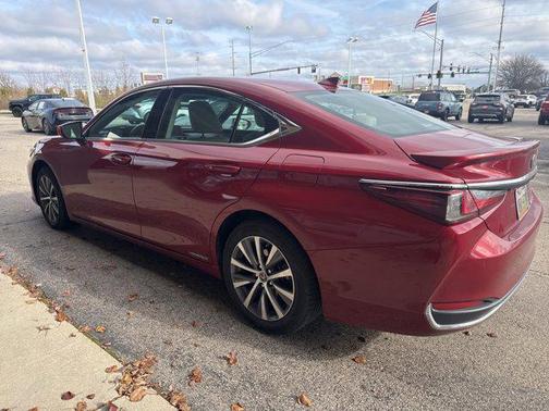 2021 Lexus ES 300h Base