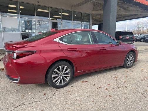 2021 Lexus ES 300h Base