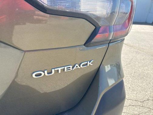 Autumn Green Metallic 2022 Subaru Outback Limited