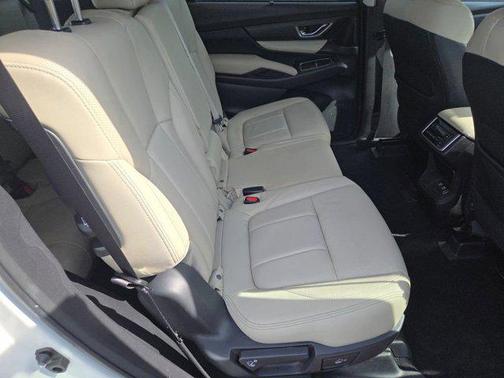 Crystal White Pearl 2019 Subaru Ascent Limited 8-Passenger