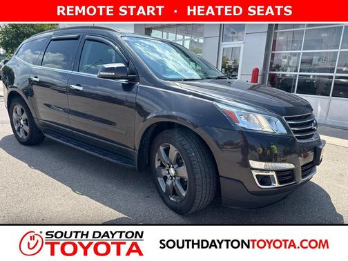Tungsten Metallic 2017 Chevrolet Traverse 2LT