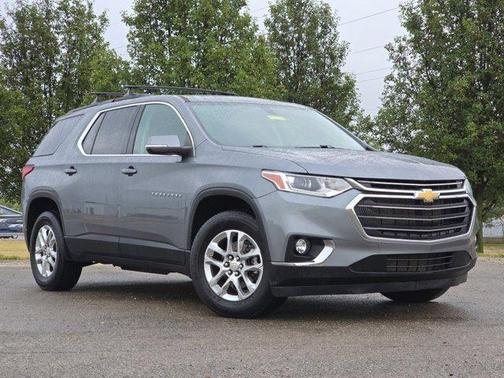 2021 Chevrolet Traverse LT Cloth
