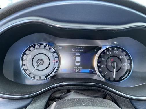 Bright White Clearcoat 2016 Chrysler 200 S