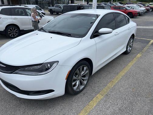 Bright White Clearcoat 2016 Chrysler 200 S