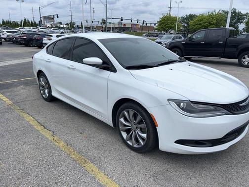 Bright White Clearcoat 2016 Chrysler 200 S