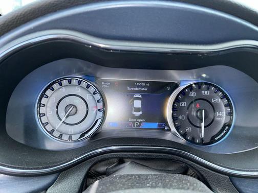 Bright White Clearcoat 2016 Chrysler 200 S