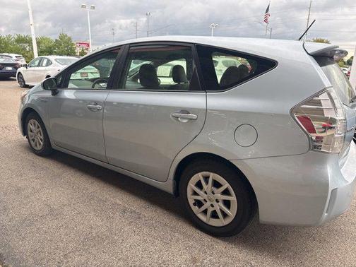 2012 Toyota Prius v Two
