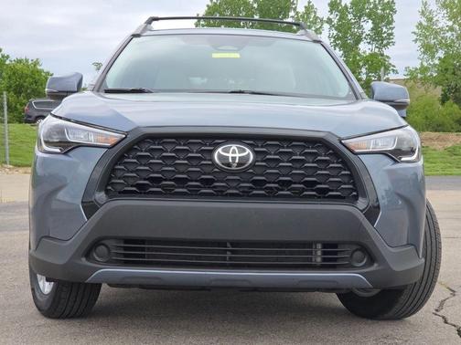 Celestite 2024 Toyota Corolla Cross LE