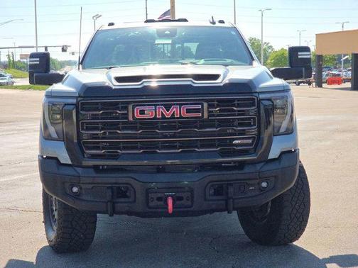 Sterling Metallic 2024 GMC Sierra 2500 AT4X