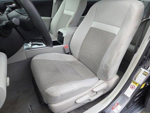 2013 Toyota Camry Hybrid LE