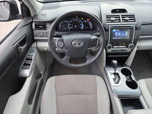 2013 Toyota Camry Hybrid LE