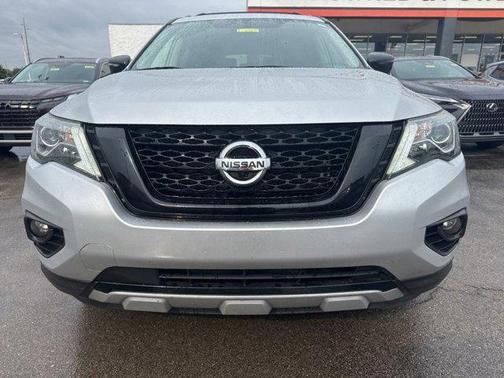 2020 Nissan Pathfinder SL 4WD