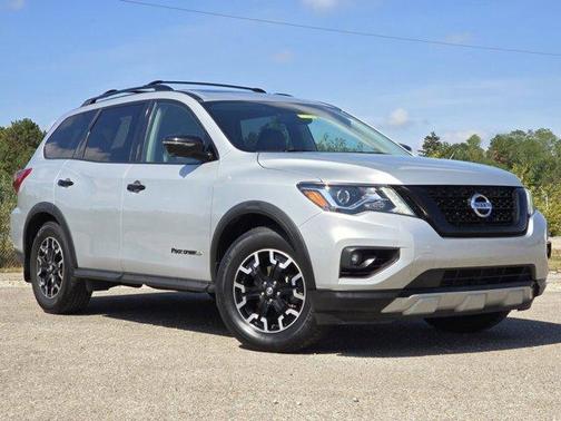 2020 Nissan Pathfinder SL 4WD