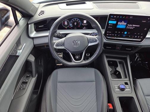 2025 Volkswagen Tiguan 2.0T SE R-Line Black 4MOTION