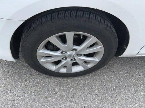 Rally White 2008 Mazda Mazda3 i Touring