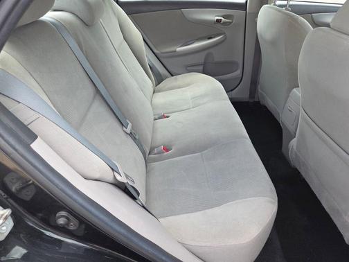 Black 2013 Toyota Corolla LE