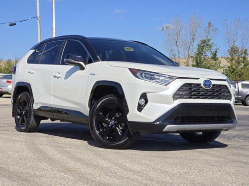 2020 Toyota RAV4 Hybrid SE