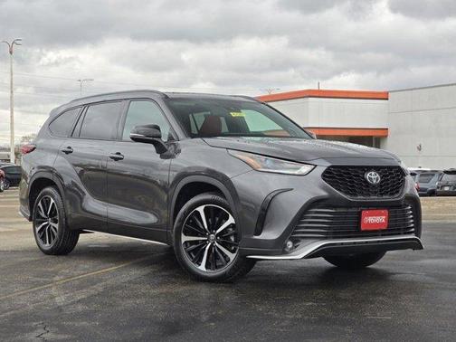 2022 Toyota Highlander XSE