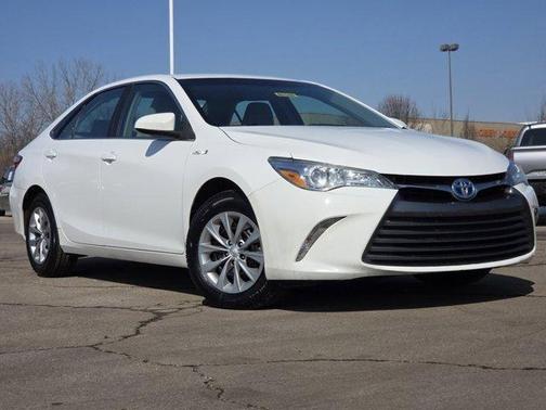 2017 Toyota Camry Hybrid SE