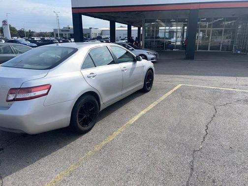 2011 Toyota Camry LE