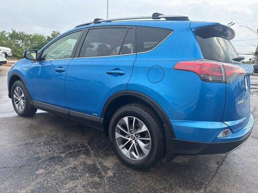 2017 Toyota RAV4 Hybrid SE