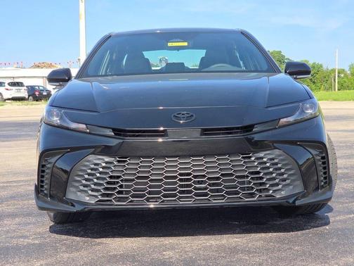 Midnight Black Metallic 2026 Toyota Camry SE
